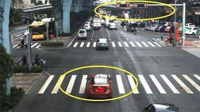 新手上路行驶误闯红灯怎么办？交警：别慌，这样做就不会被罚了！